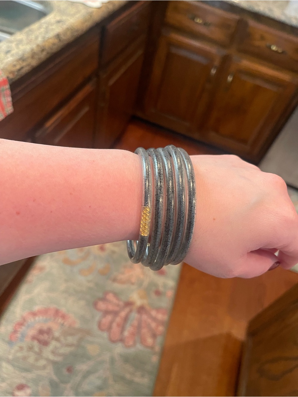 Assorted Women's bracelets - Picture 15 of 16